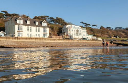 Garden Apartment, 1 Pilots Point - Photo 27