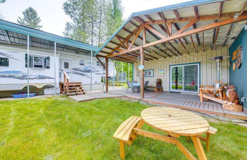 Family Fun on Ruby Creek Cusick Hideaway with Dock - Foto 24