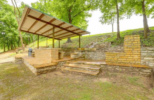 River Access and Private Deck Mountain View Retreat - Foto 23