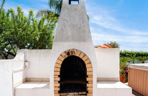 Deluxe 4BDR House W/ Pool by LovelyStay - Photo 57