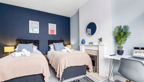 4 Bedroom Stylish House in Central Redditch - Foto 5