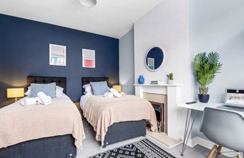 4 Bedroom Stylish House in Central Redditch - Foto 5