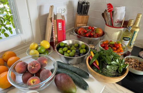 Artsy Italian lake retreat with stunning views! - Foto 27