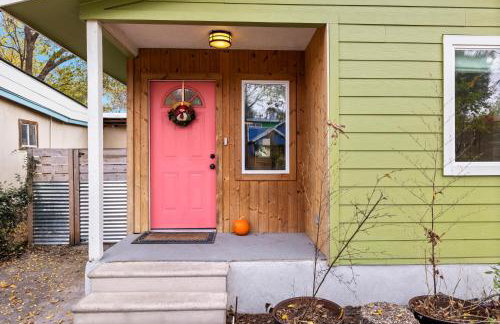 Side-by-Side Houses in Downtown Walk to Lake, Activities & Dining - Foto 33