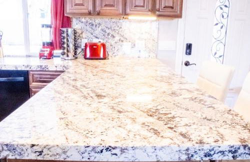 Lux Private Home - Pool, Billiards, 8 Smart TVs, Board Games, Cotton Bedding - The Stone Sanctuary at McCullough Hills Trailhead - Foto 10