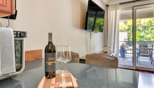 Auburn Retreat with Balcony - Walk to Campus! - Foto 4