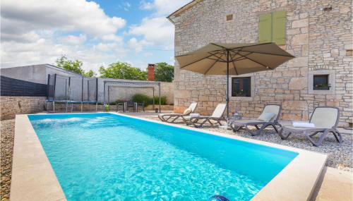 Two-Bedroom Holiday Home In Svetvincenat - Foto 2
