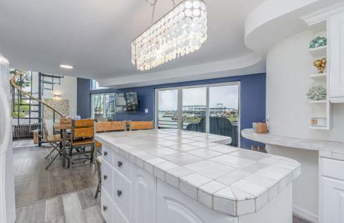 DO with AC Awesome Waterfront Marina Home - Foto 6