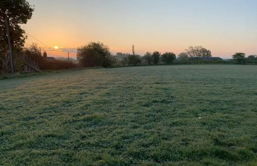 Luxury Studio Cottage at Foot of Yorkshire Wolds - Photo 38