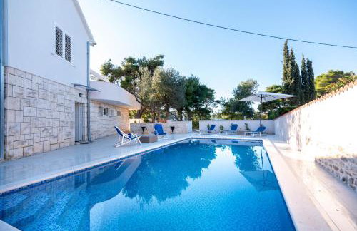 Amazing house W pool and big sunny terrace close to sea & beach - Photo 15