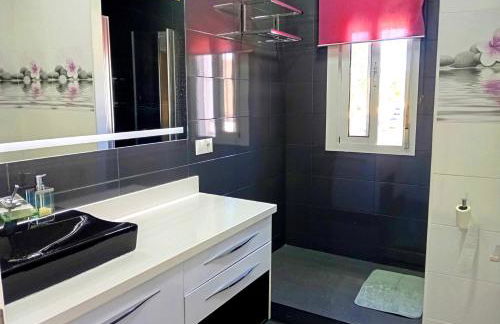 Chalet con jardin privado y calefaccion- ideal para todo el año - Foto 19