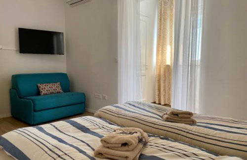 Boutique Apartment with Private Heated Pool - Photo 22