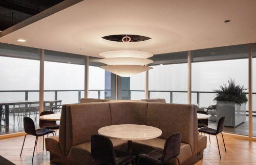 Blueground Streeterville pool gym nr Pier CHI-1168 - Foto 31