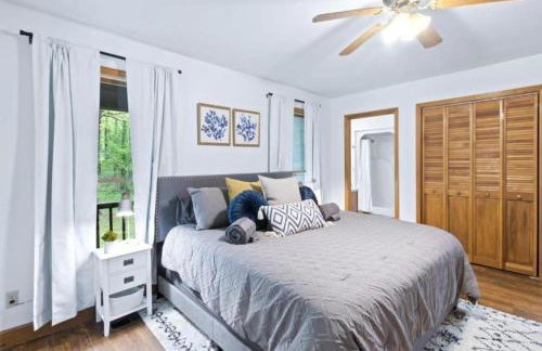 Wooded Retreat with game area and hot tub - Foto 9