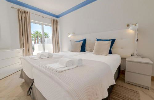 Ocean Vista Retreat with Beach & Pool Access by Drago Rentals - Foto 11