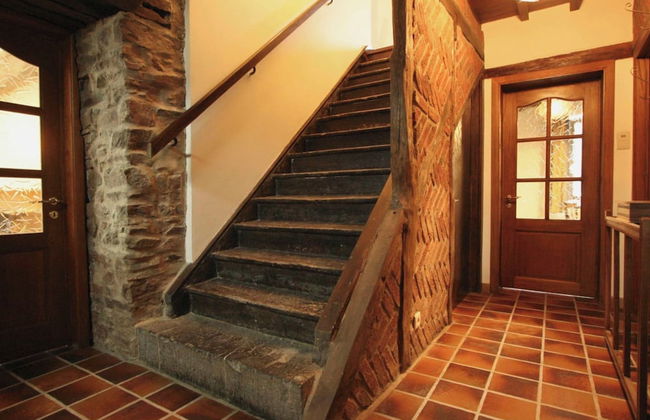 Winenne Home With Hot Tub - Photo 2