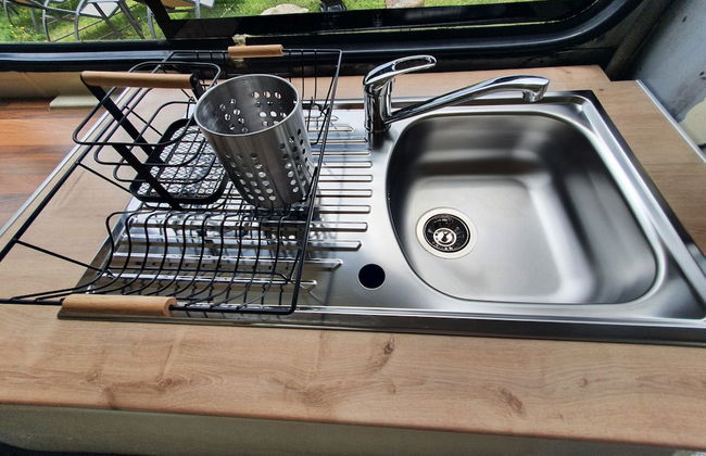 Double Decker Bus on an Alpaca Farm Sleeps 8 - Foto 7