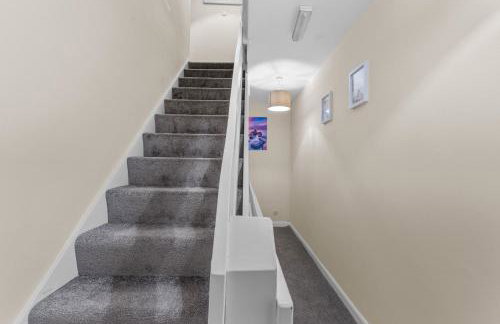 KingstonUponThames Contractor Sleeps8 Parking - Photo 18