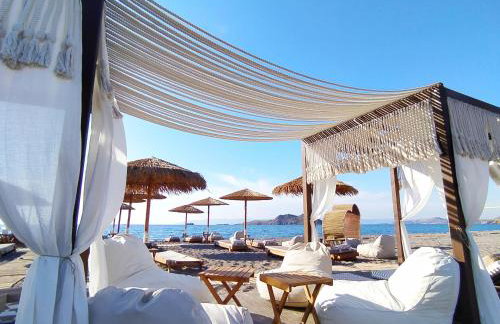 The Coast seaside rooms - Photo 20