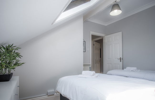 Langland Road - 2 Bedroom Town House - Photo 14