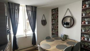 Liberté et Confort, appartement entier, moderne avec 2 chambres et cuisine équipée au coeur de Semur - Foto 5