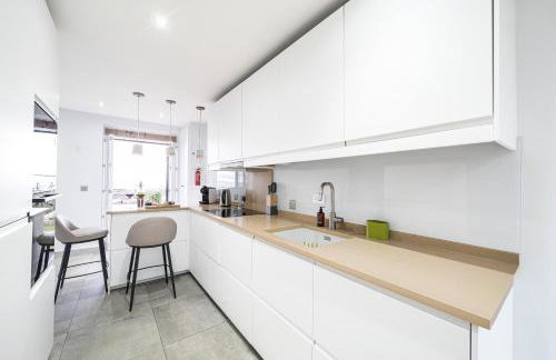 Luxurious & modern on-the-beach family retreat - Foto 20