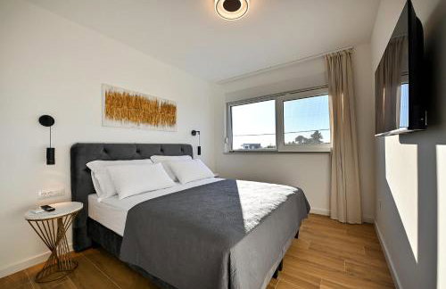 Villa Nostro Porto with pool - Photo 23