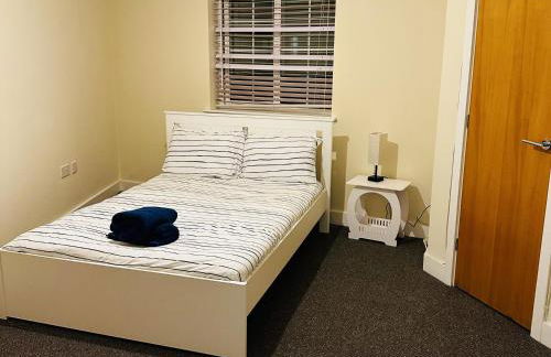 Stunning 5-Bed House in Peterborough host 15 g - Foto 10