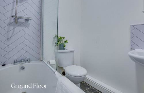 Inviting 2-Bed apartments - Perfect for Contractors & Business Travellers Parking - Wi-Fi - Netflix - Foto 12