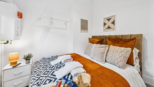 Clover House Stunning Cosy Cottage 3BR By AltoLuxo Short Lets & Serviced Accommodation With Free WiFi & Parking - Foto 4