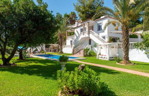 Villa Arantxa by Villa Plus - Photo 17