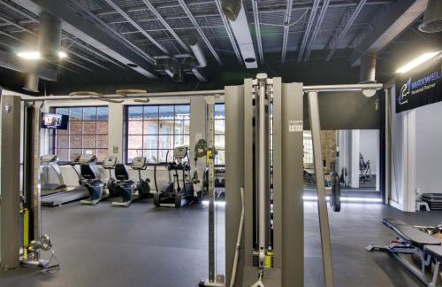 Charlotte Gem with Gym Near Hospitals and Park Expo - Foto 22