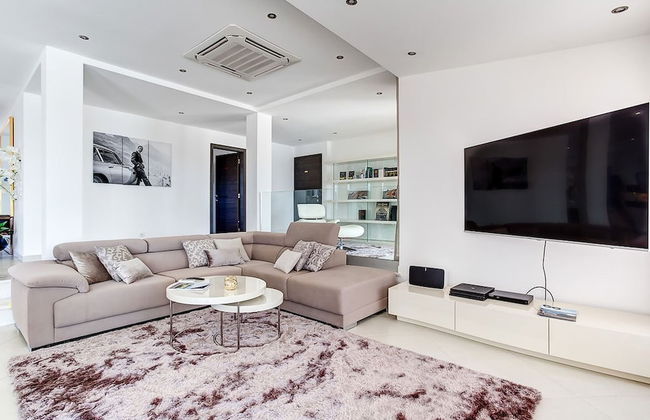 Goldeneye Luxury 6 Bedroom Villa With Infinity P - Foto 20