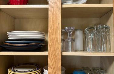 Forget Me Not Home by Airport Upstairs with Deck - Foto 32