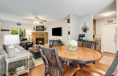 Brook Haven Condo - Downtown Blowing Rock Ground Floor Fully Stocked with 2 King Beds - Foto 8