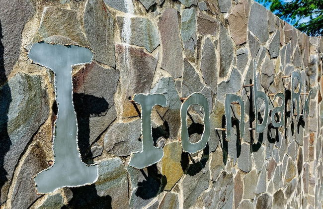 Nostalgic Retro Home on Luxurious Lot with a Private Infinity Pool and Ocean Views - Photo 28