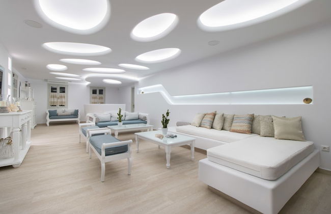 Spiros Hotel - Photo 4