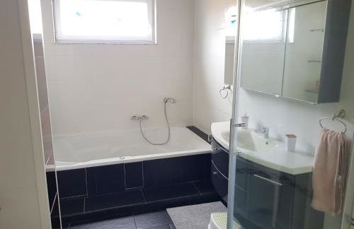 Xxl Monteurswohnung für 8 Personen - Foto 7