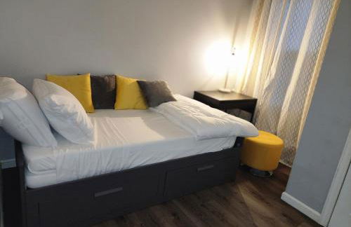 Comfy Fairmount - Photo 16