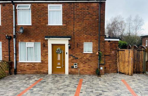 Cannock Chase Guest House - Modern Super Spacious Renovated home for 6 guests - Foto 11