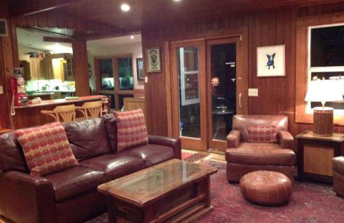 Lakefront Cottage with a Private Dock near Ocala National Forest in Orange Springs, Florida - Foto 6