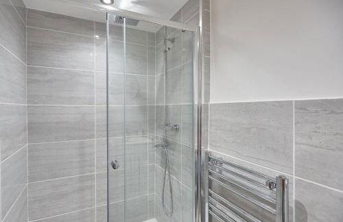 Saltburn Centre 3-Bed 3-Bath Apartment - Foto 8