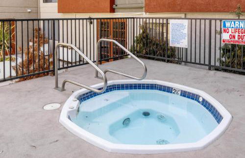 N Hollywood 2BR w Gym Pool nr TJ Shops LAX-591 - Foto 23