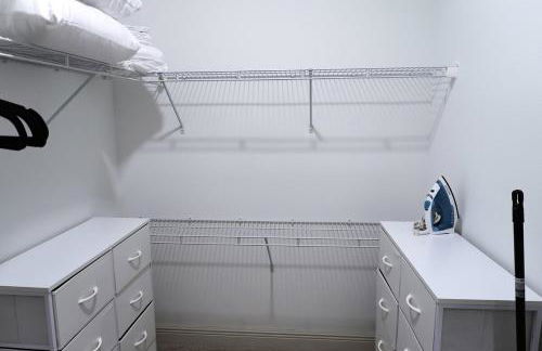 Seaside Retreat 1BD Lux King in Southeast Jax - Foto 29