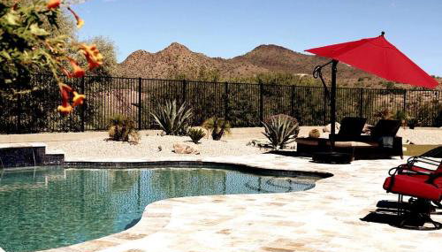 Phoenix Home with heated pool, desert views & hot tub - Foto 1