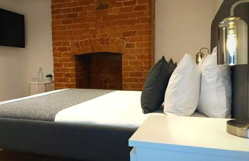 2 Bedroom City Centre Duplex Apt - Photo 5