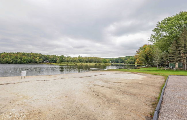 Chalet All Day Avantstay Lakeside, Firepit, Shared Pool - Foto 47