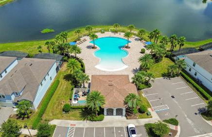 Large Themed Pool Home at Windsor at Westside - Photo 77