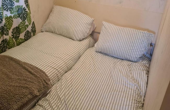 Cozy Cardiff Cabin Retreat Sleeps 6 by Aimee - Foto 2