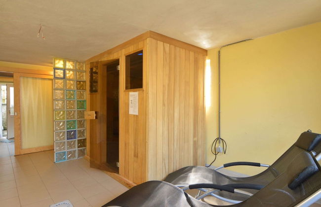 Apartment in Liege With Sauna & Hot Tub - Photo 25